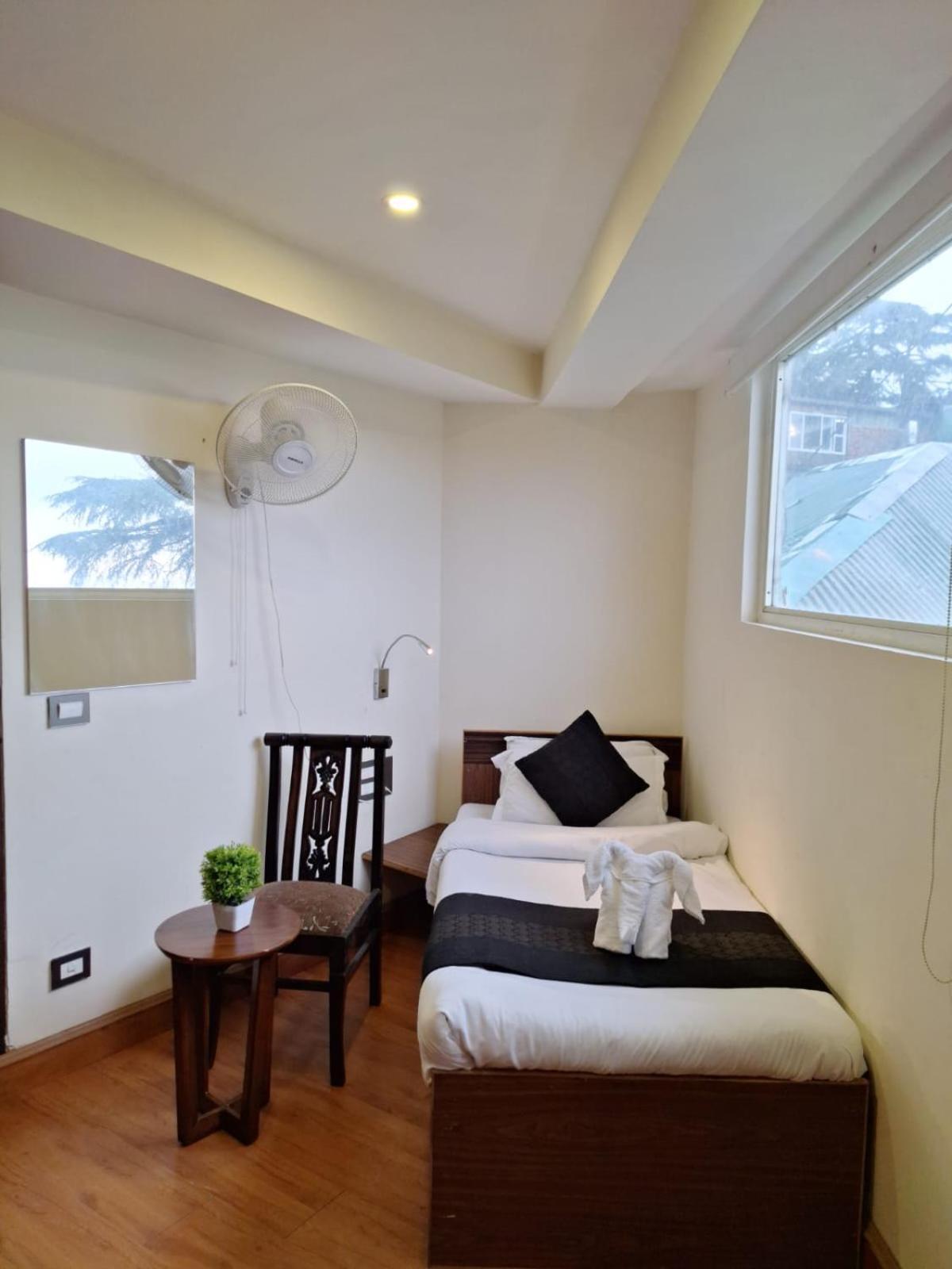 M Hotel And Restaurant McLeod Ganj Eksteriør bilde