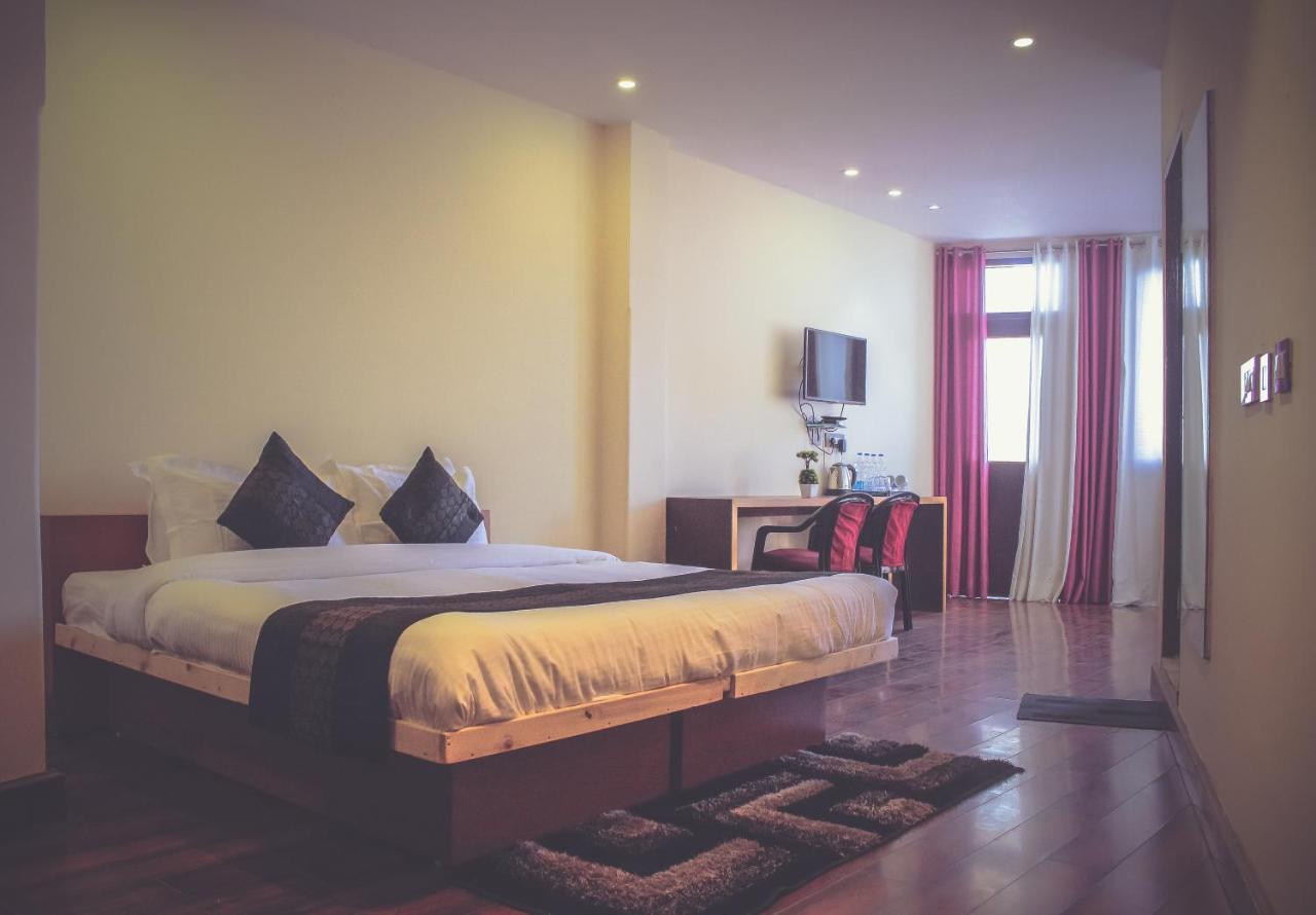 M Hotel And Restaurant McLeod Ganj Eksteriør bilde